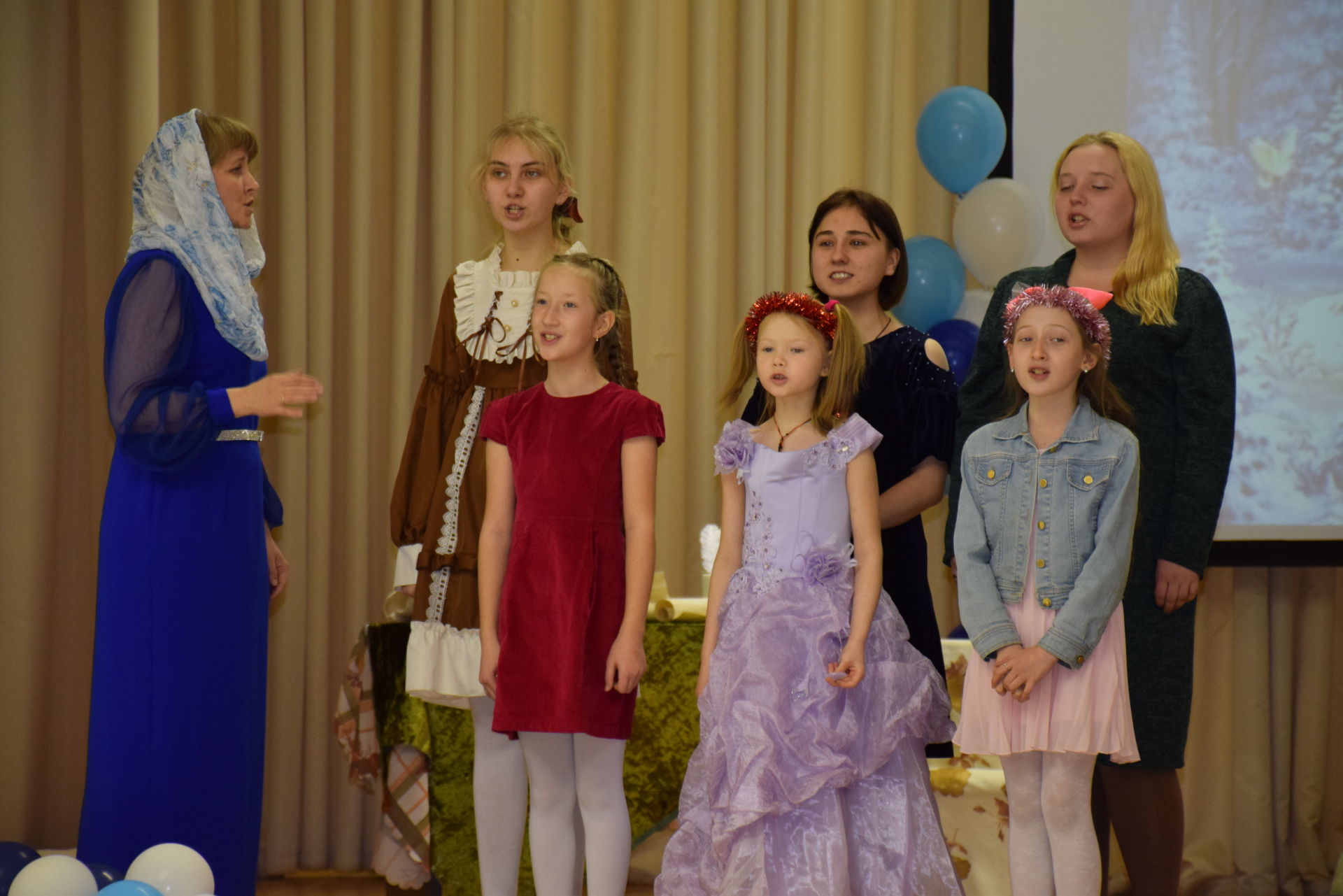Воспитанники воскресных школ Нурлатского благочиния прославили Рождество своими талантами