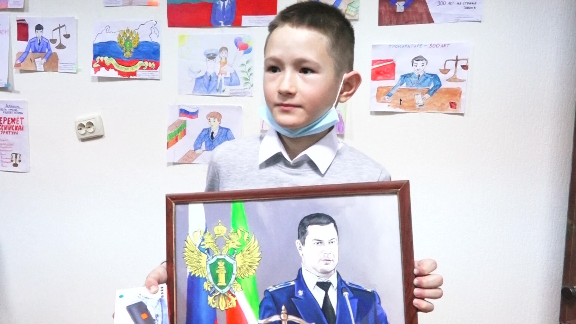 В Нурлатской прокуратуре подвели итоги конкурса детских рисунков