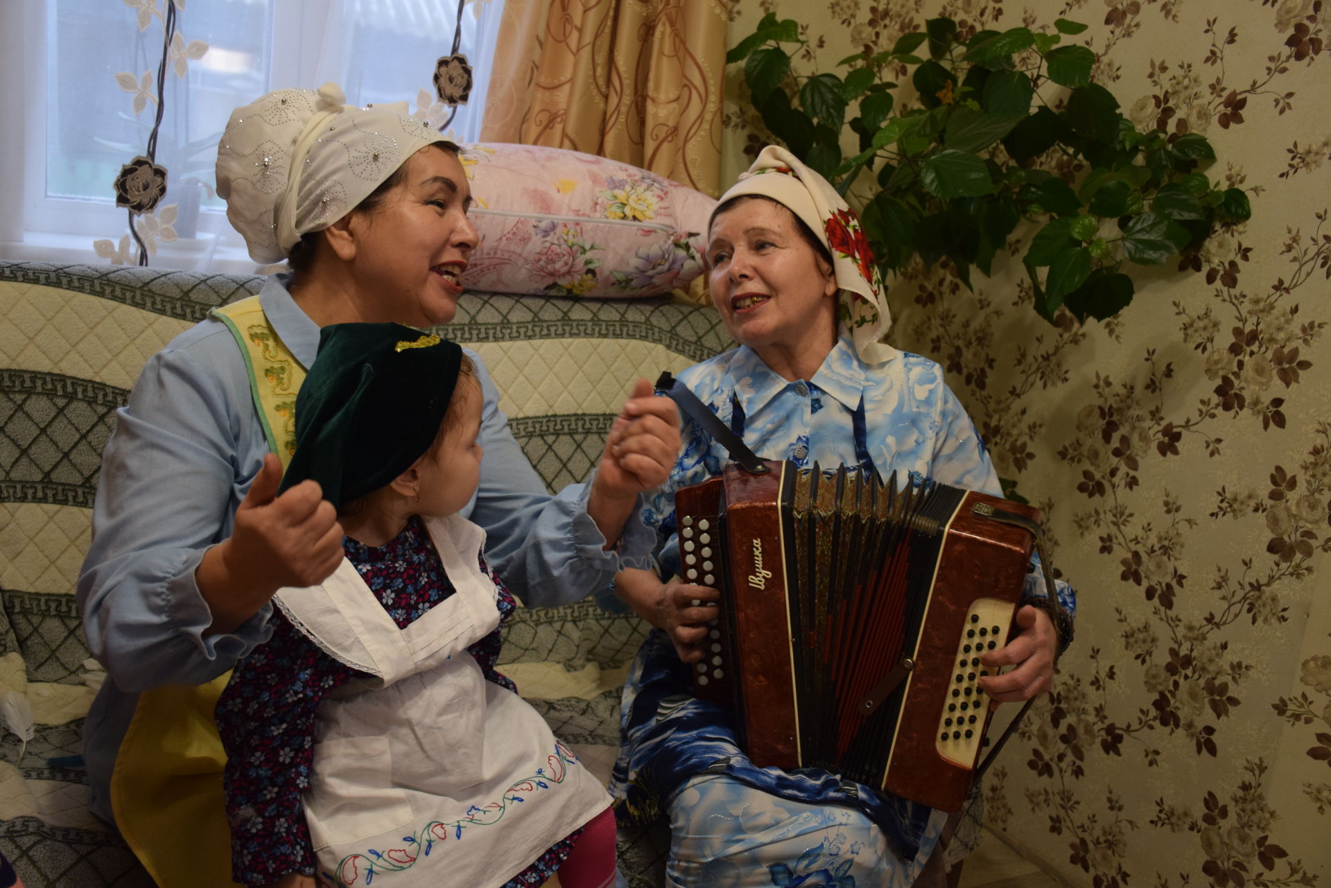 Жители села Кривое Озеро соблюдают традиции предков и передают их в наследство