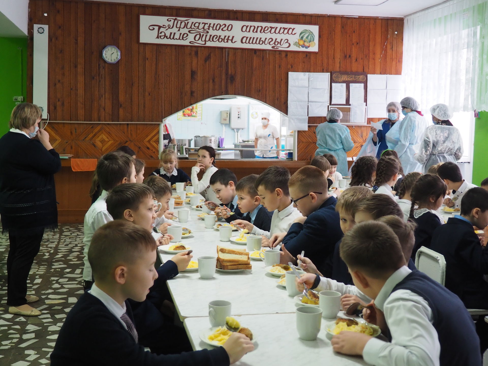 В Нурлате состоялось заседание по вопросам организации школьного горячего питания 