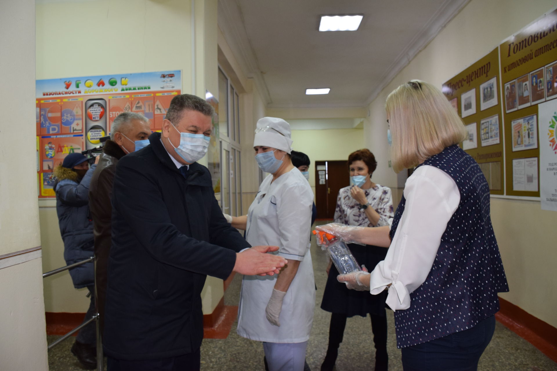 Депутат Госсовета РТ преподнес нурлатским школьникам подарки со смыслом