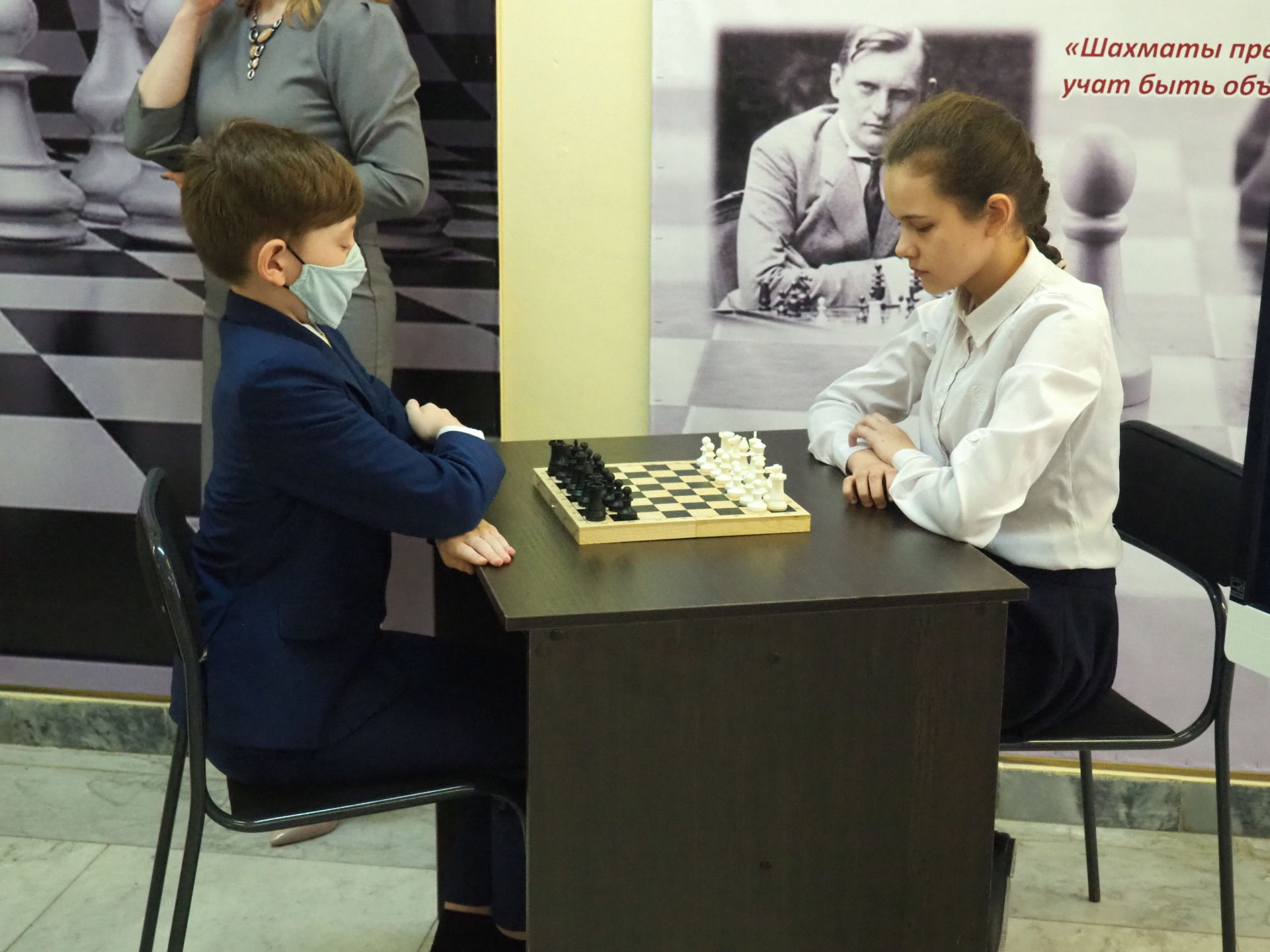 В Нурлате депутат помог оборудовать шахматную зону в городской школе