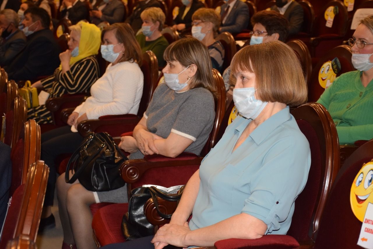В Нурлате состоялась встреча участников предварительного голосования «Единой России» с населением