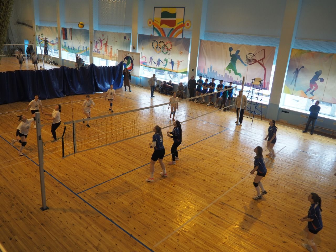 В Нурлате проходит зональный тур соревнований по волейболу на призы РОД «Татарстан – новый век»&nbsp;
