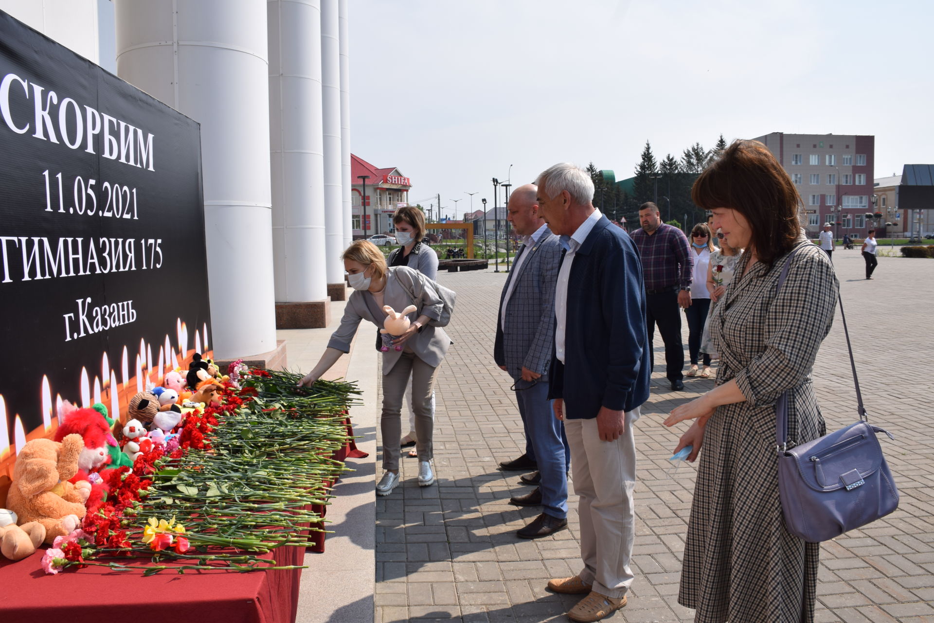 Нурлатцы почтили память погибших в Казани