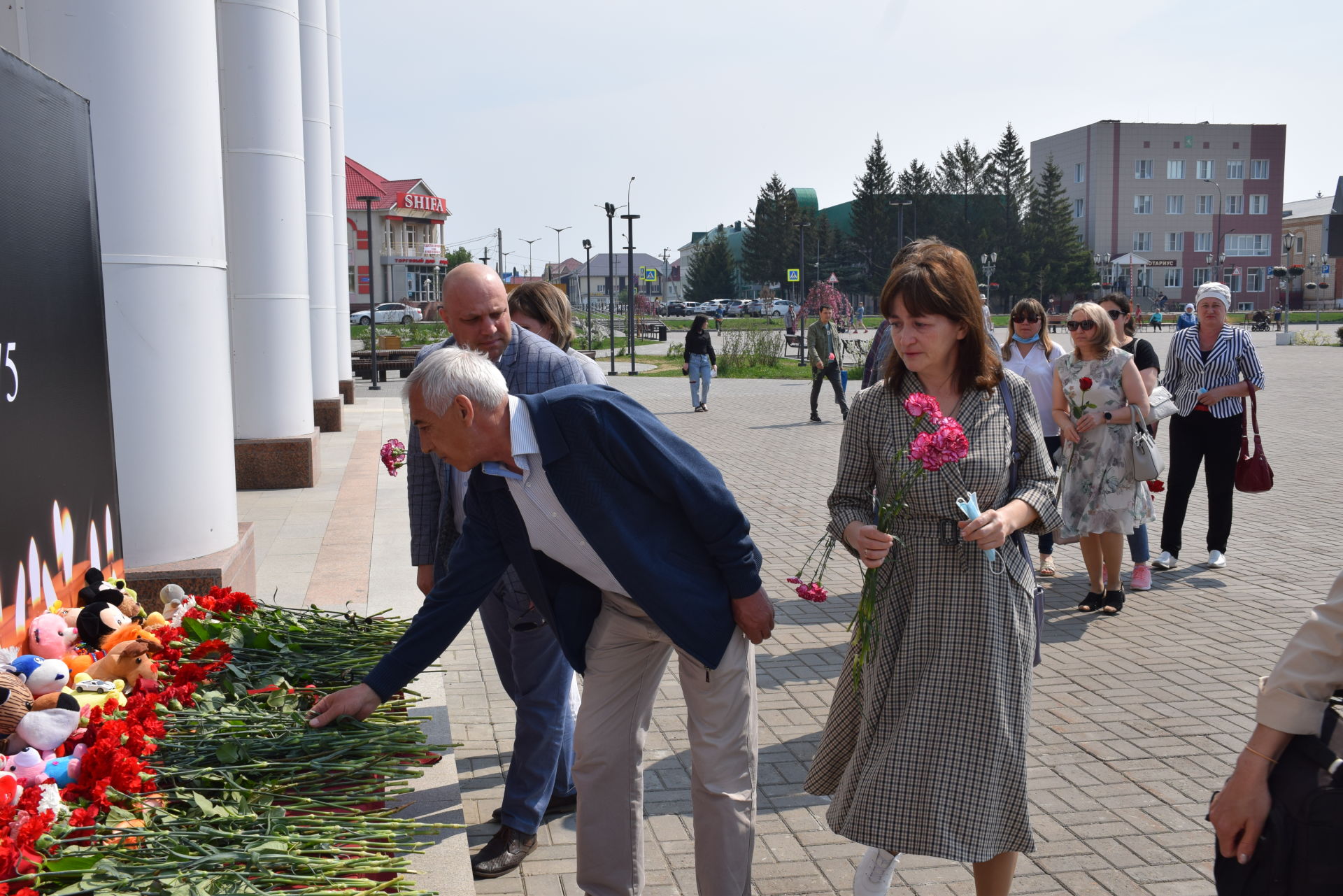 Нурлатцы почтили память погибших в Казани