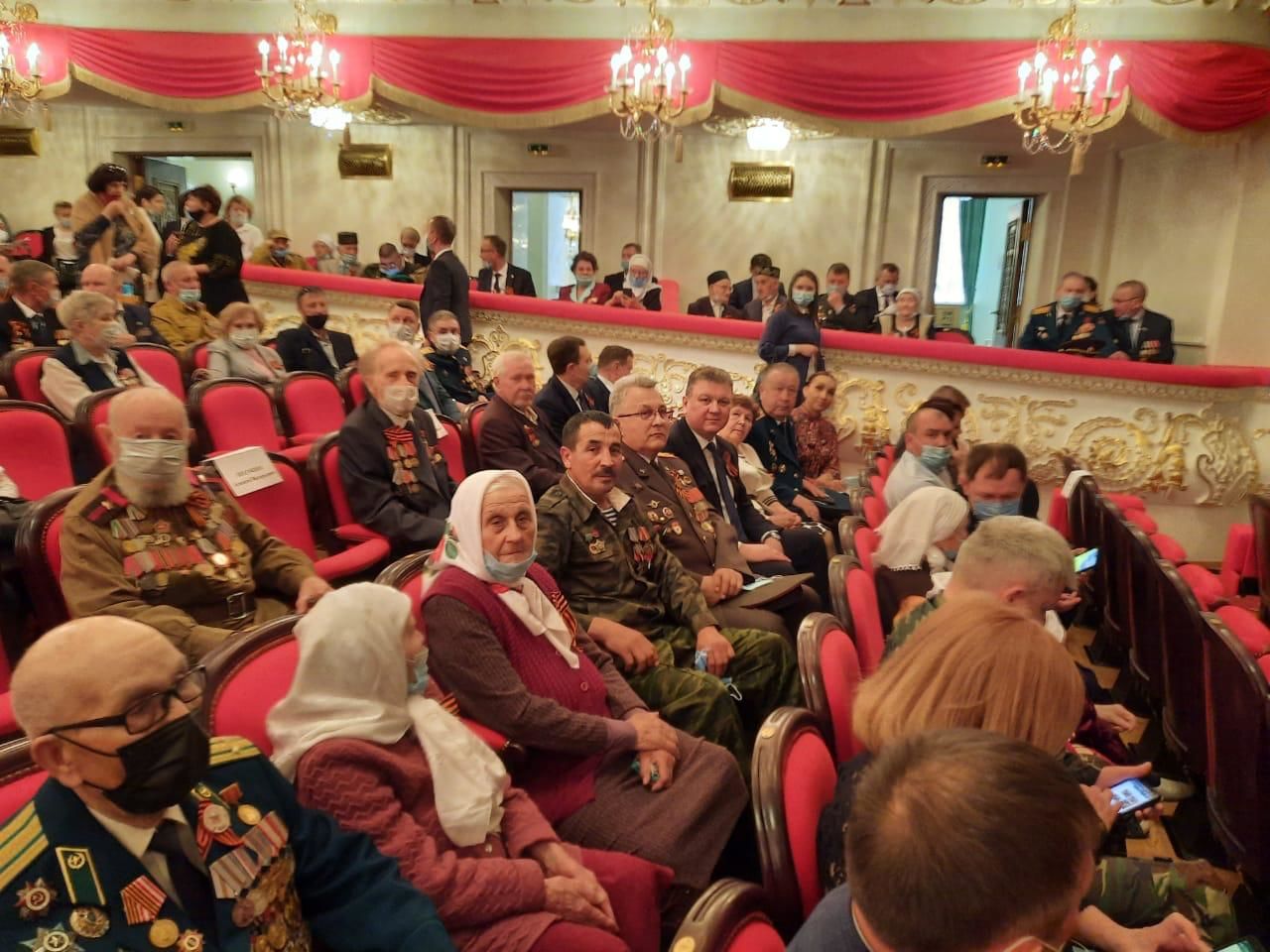Нурлатцы принимают участие в торжественном мероприятии в Казани