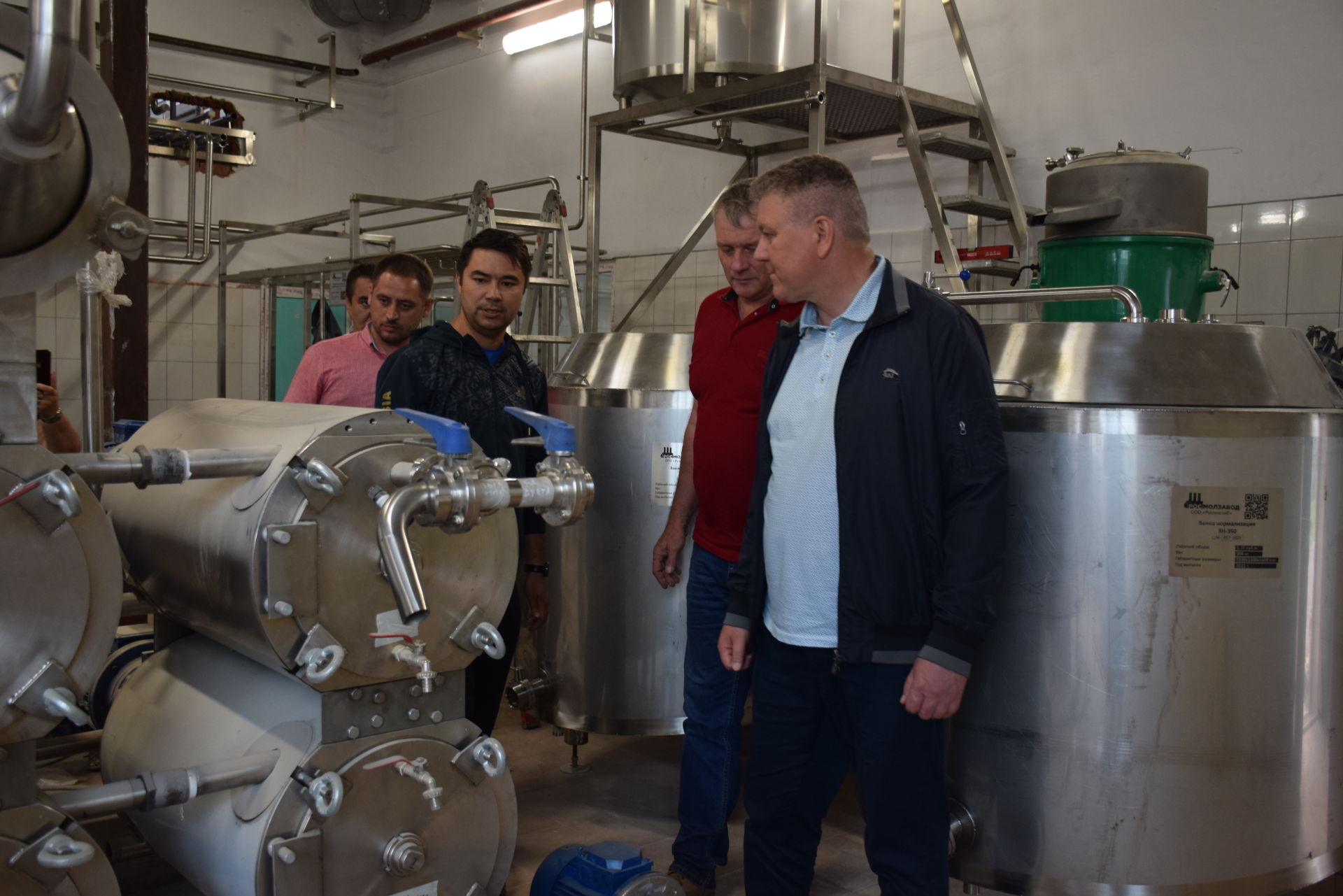 На промплощадке «Тюрнясево» завершается монтаж оборудования на новом молочном заводе