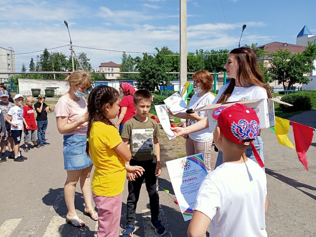 Дом дружбы народов продолжает проводить детские Сабантуи | 11.06.2021 |  Нурлат - БезФормата