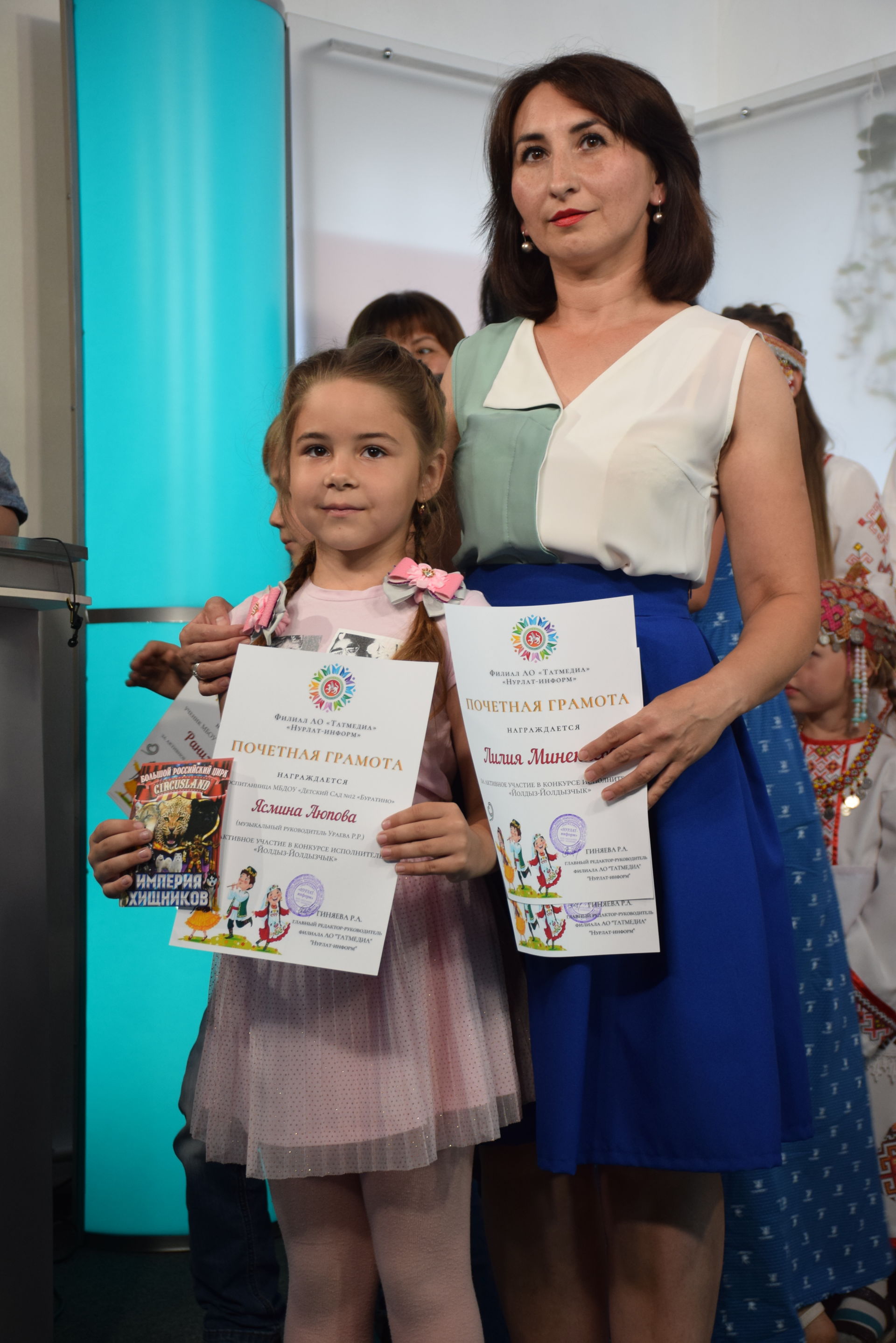 Нурлат ТВ наградил призеров и участников конкурса исполнителей «Йолдыз-Йолдызчык»