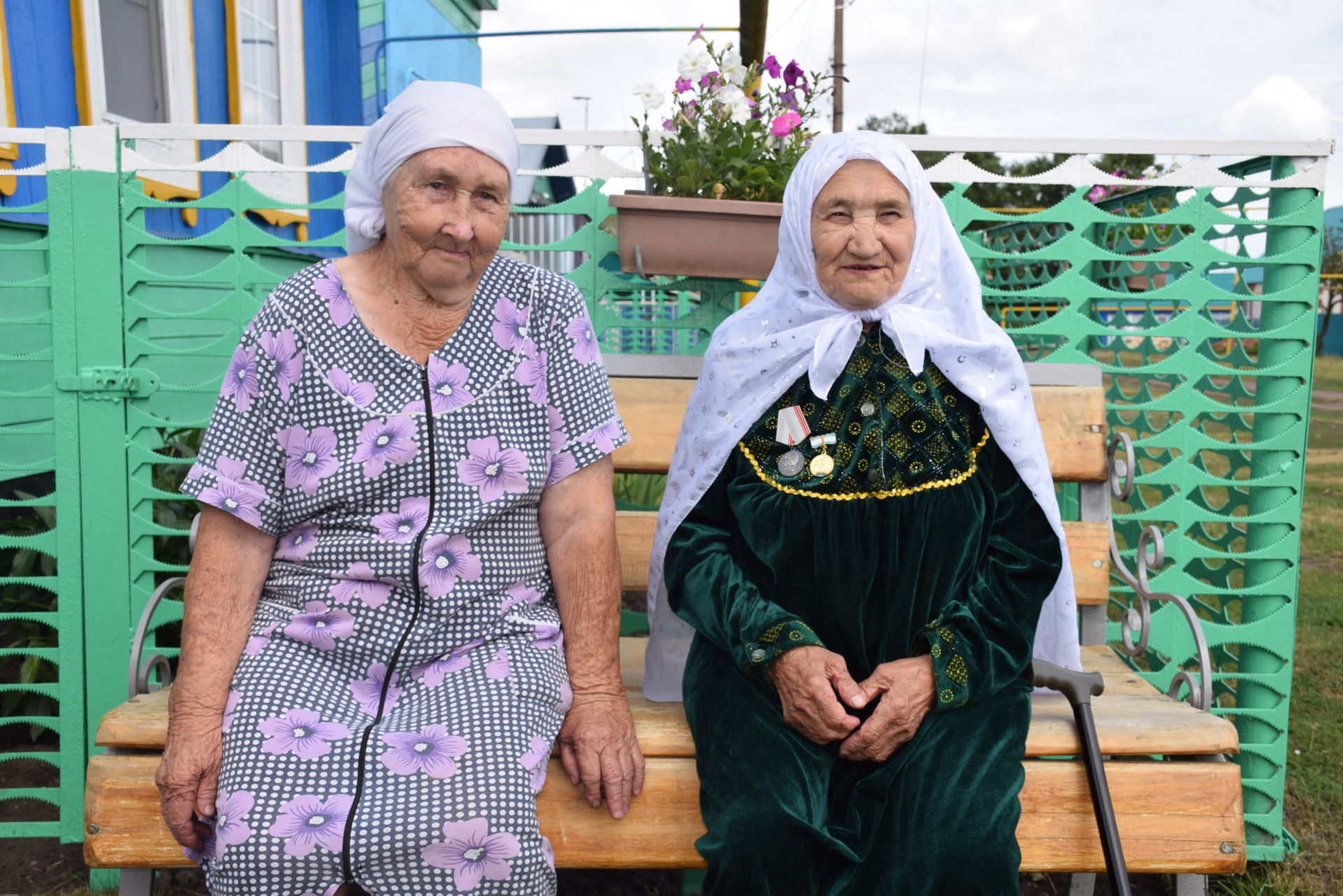 Труженица тыла из Кичкальни принимает поздравления с юбилеем