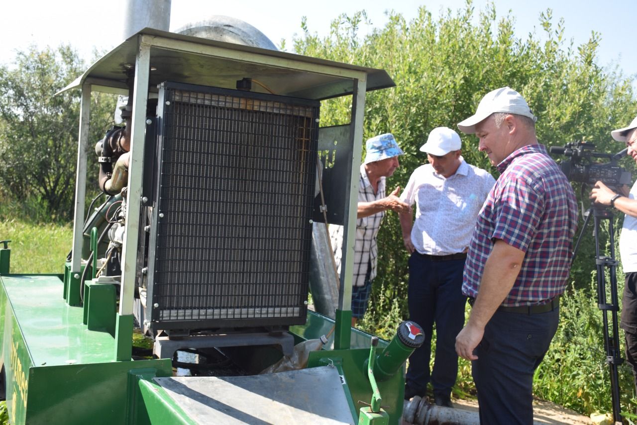 Глава Нурлатского района ознакомился с организацией орошения полей в КФХ «Сулейманов А.И.»