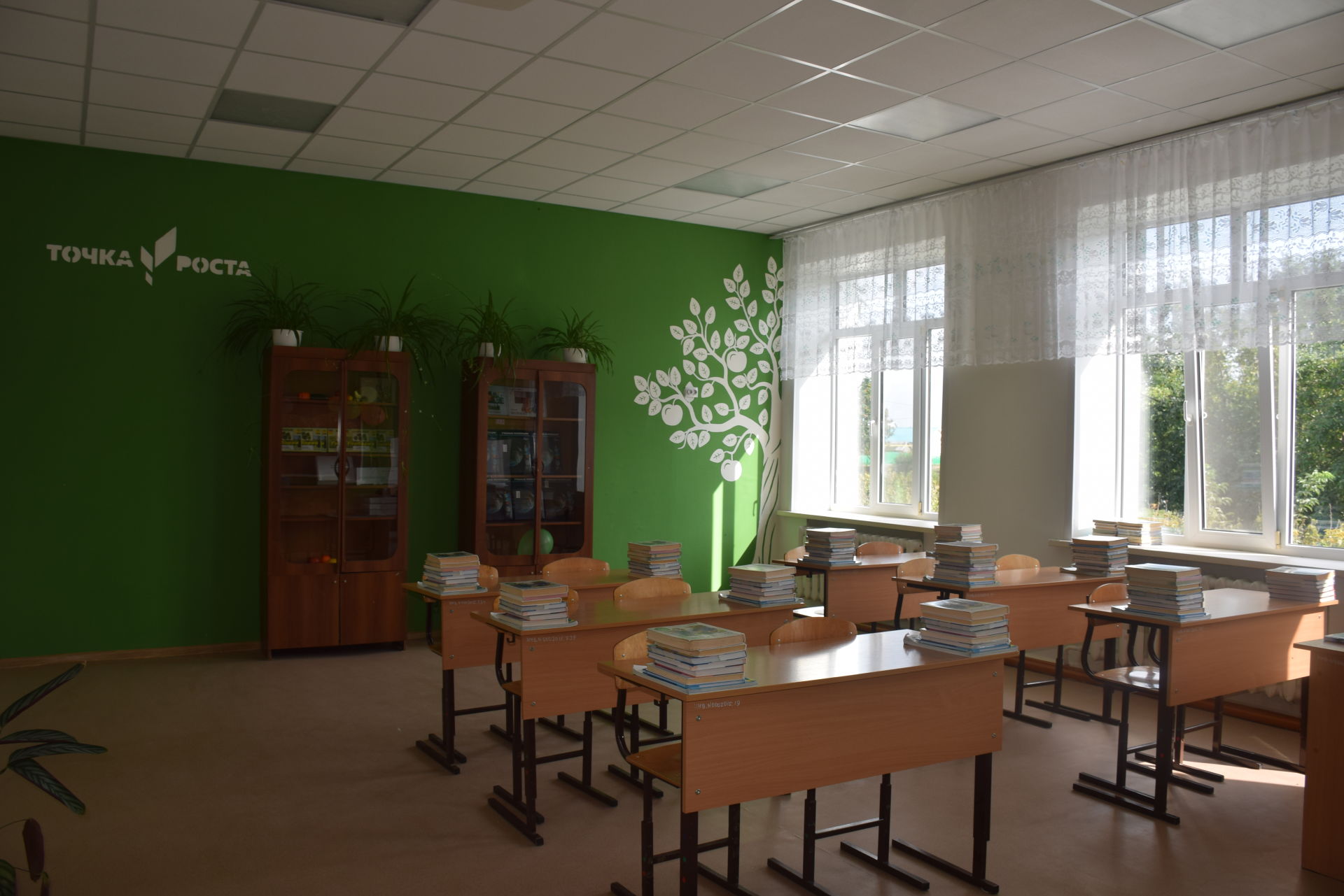 В Чулпановской школе открылся образовательный центр «Точка роста»