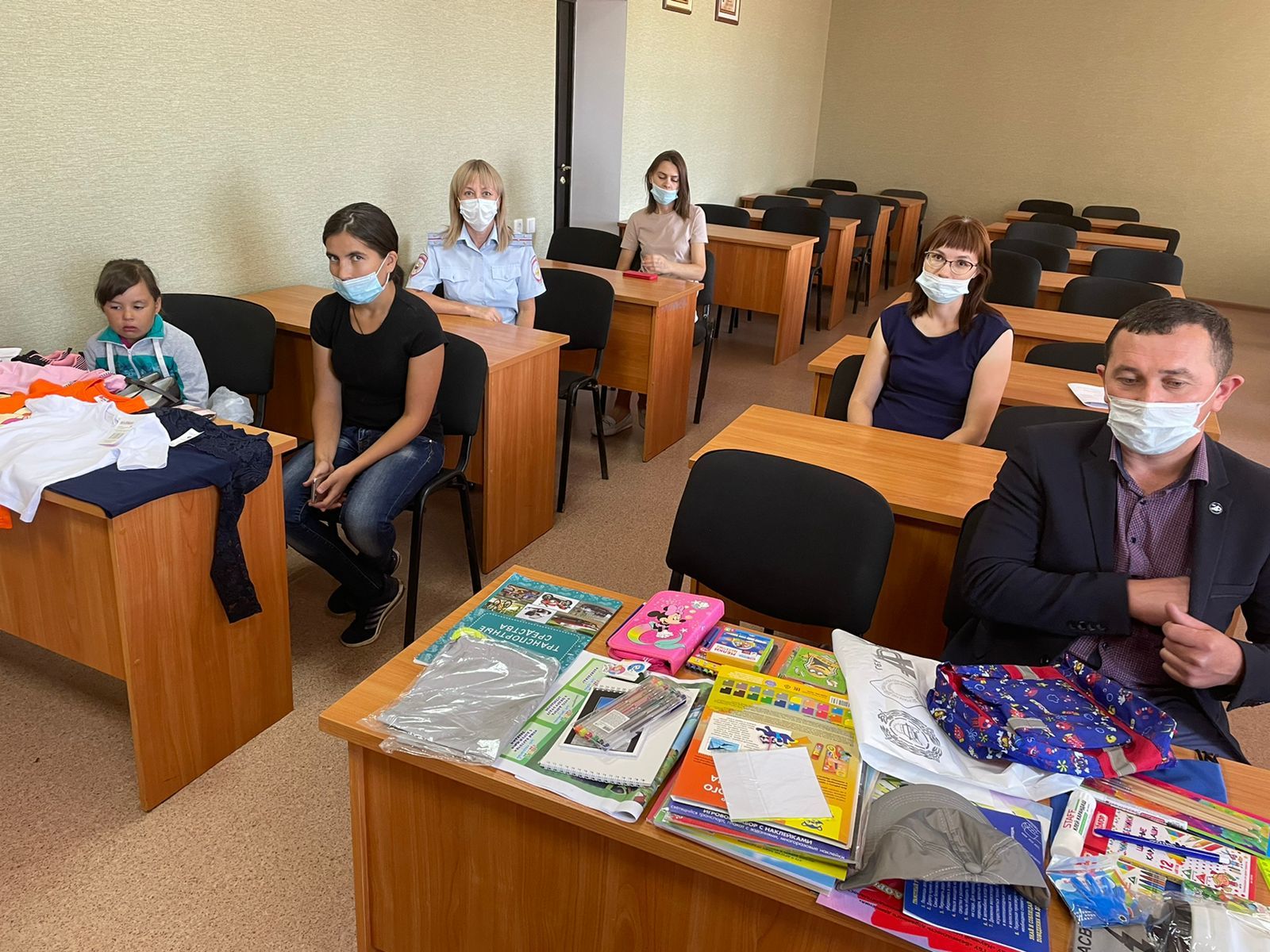 Нурлатский отдел МВД России поможет 10 первоклассникам собраться в школу
