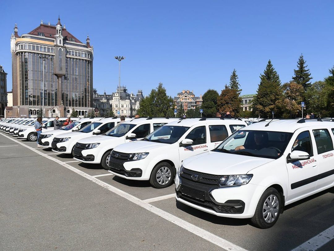 Автопарк Нурлатской центральной районной больницы пополнился еще 3 новыми автомобилями