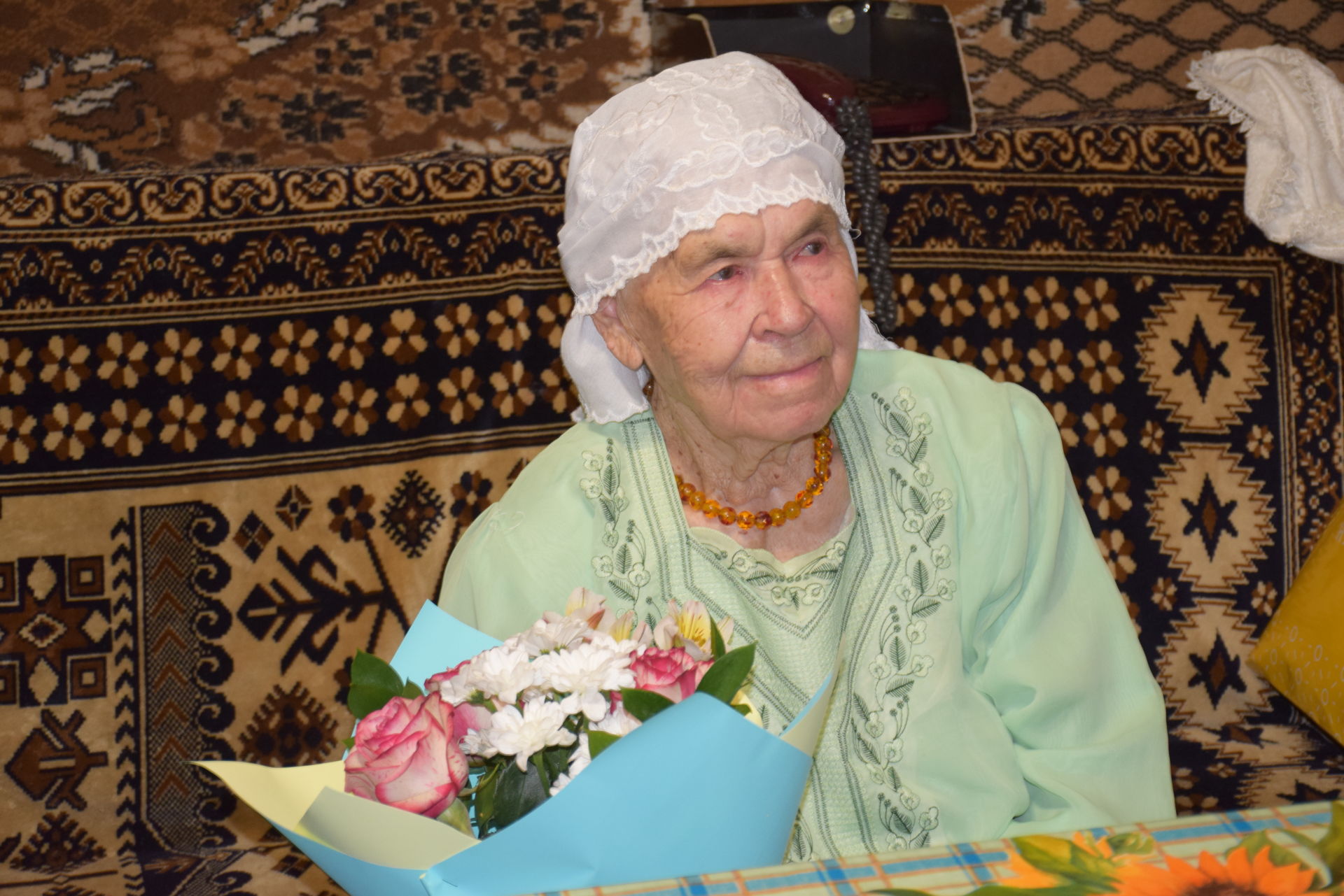 Жительницу Нурлата с 95-летием поздравил Владимир Путин