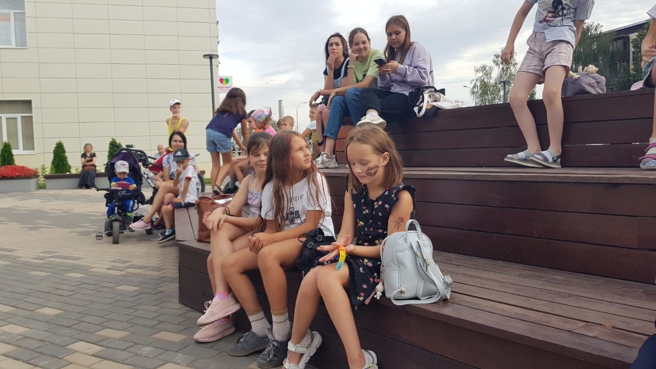 В Нурлате в сквере «Музыкальный»  прошёл летний концерт «Август – бархатное лето»
