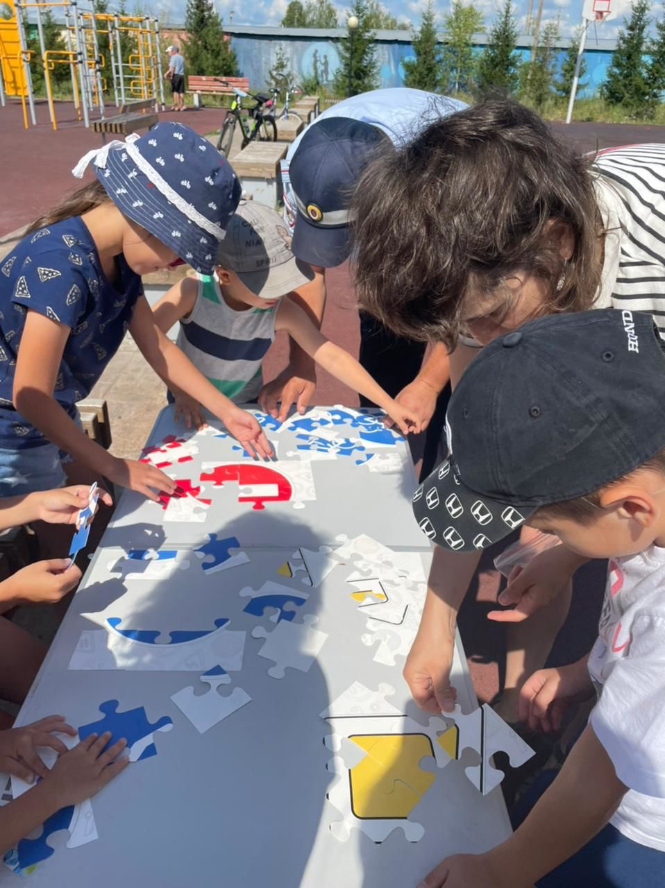 Нурлатские автоинспекторы организовали для детей «Площадку безопасности»