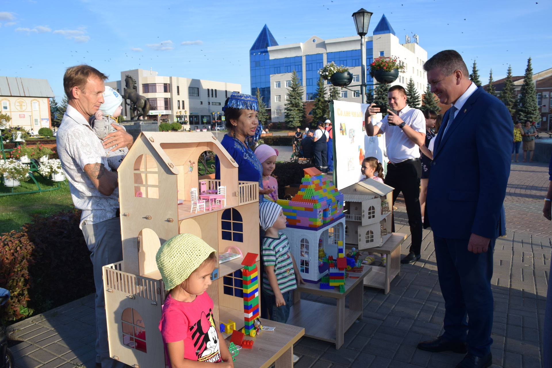 В Нурлате прошло торжественное мероприятие по случаю Дня строителя