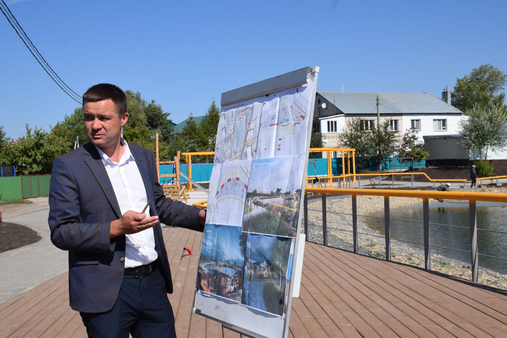 Главный эколог Татарстана Александр Шадриков ознакомился с ходом работ на Городском озере