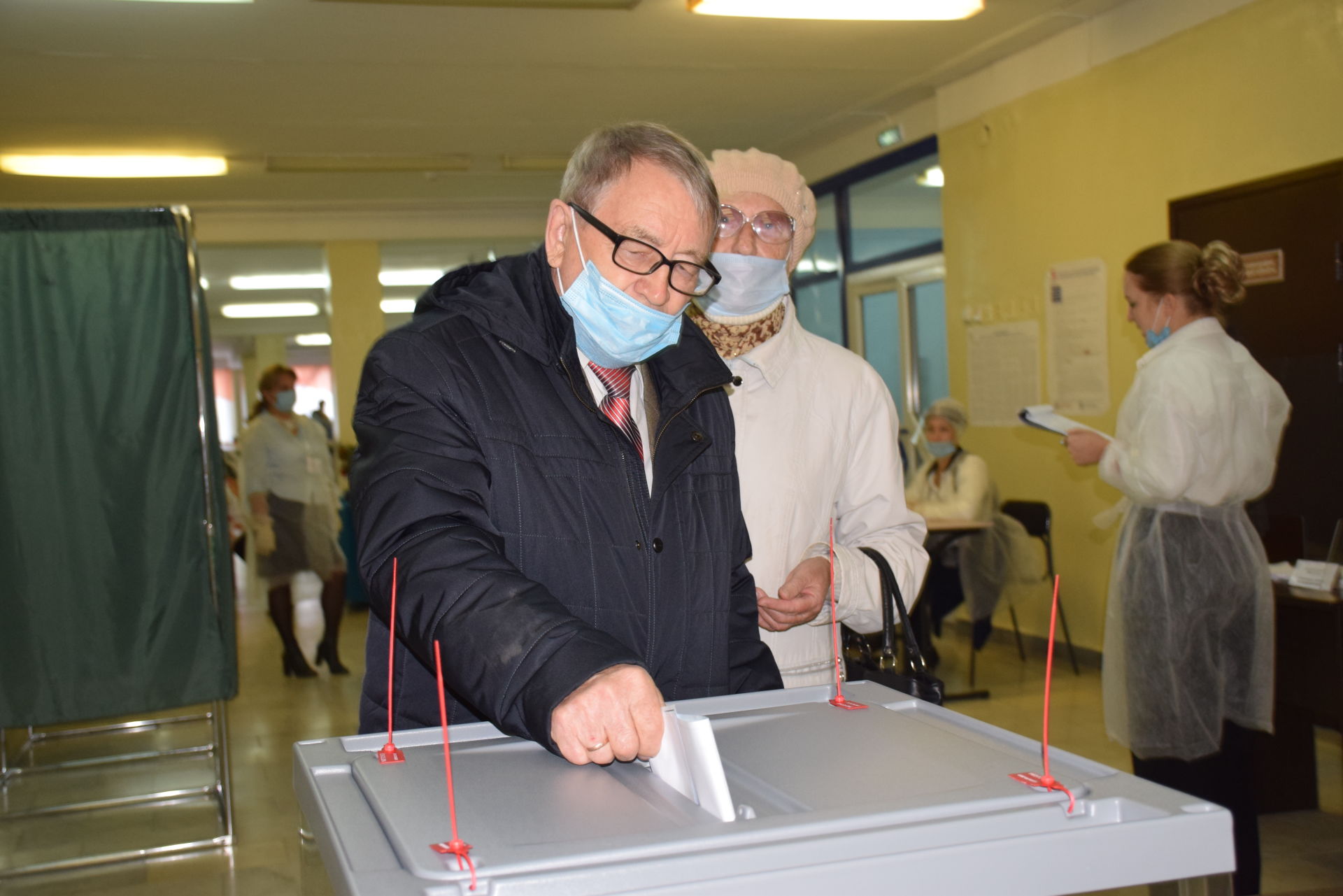 На избирательных участках Нурлата наблюдается активность голосующих
