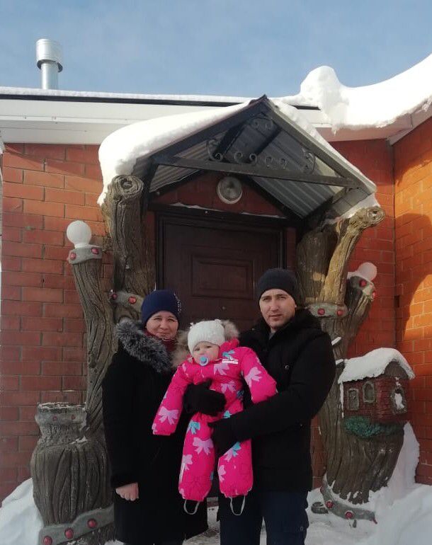 В деревне Урняк сказочный дом семьи Задитовых привлекает особое внимание