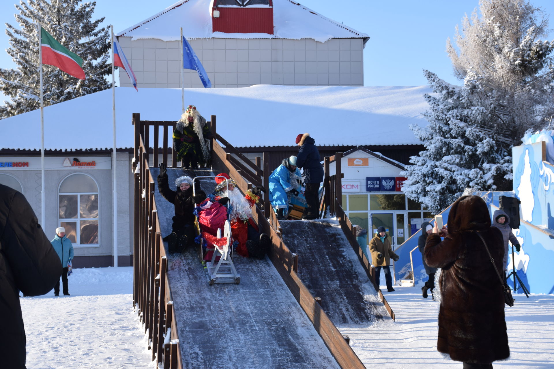 В Нурлате прошел фестиваль саней «Зима 2022»