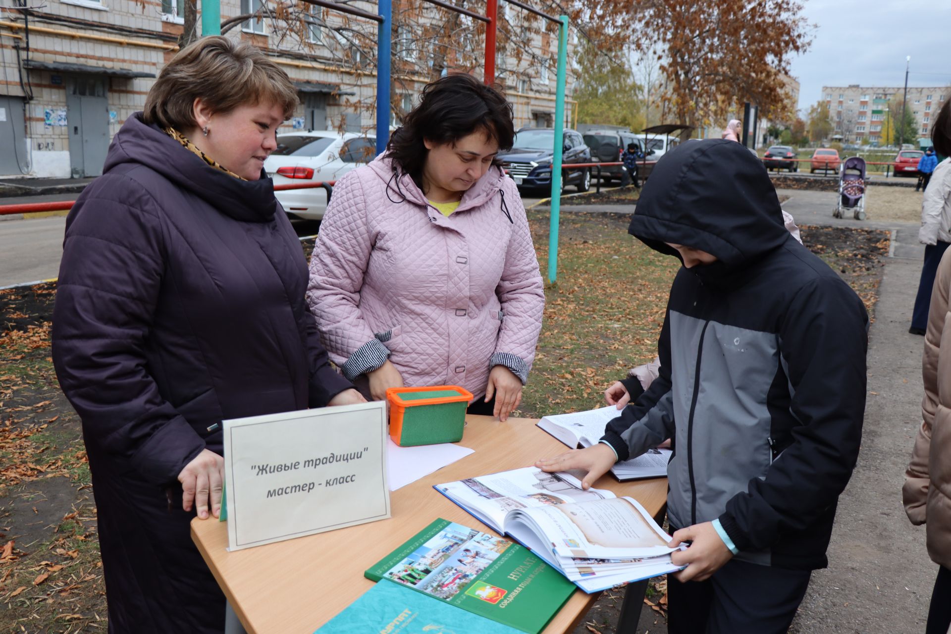 В Нурлате праздник пришел в еще один дружный двор