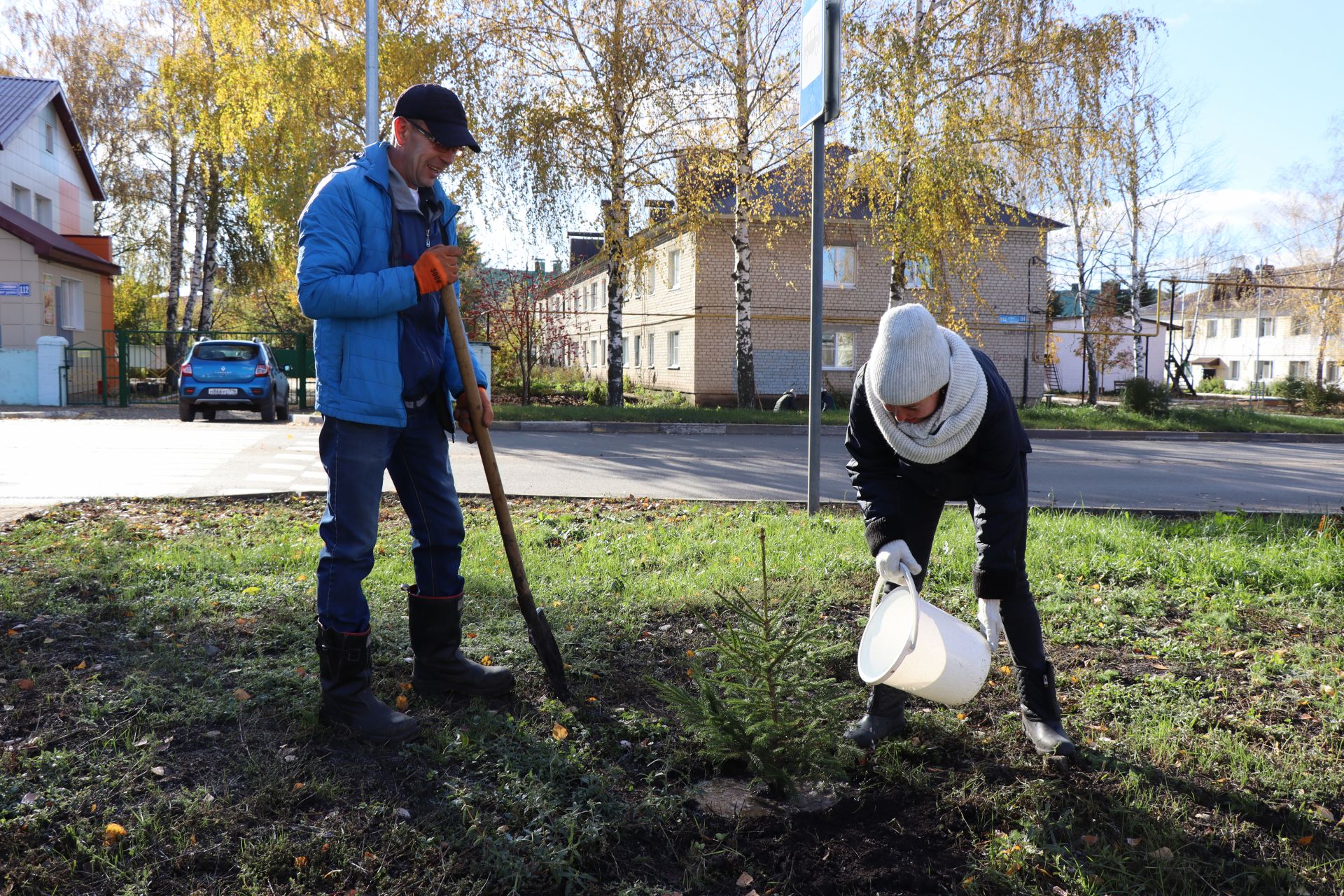 В городе Нурлат прошел День посадки деревьев