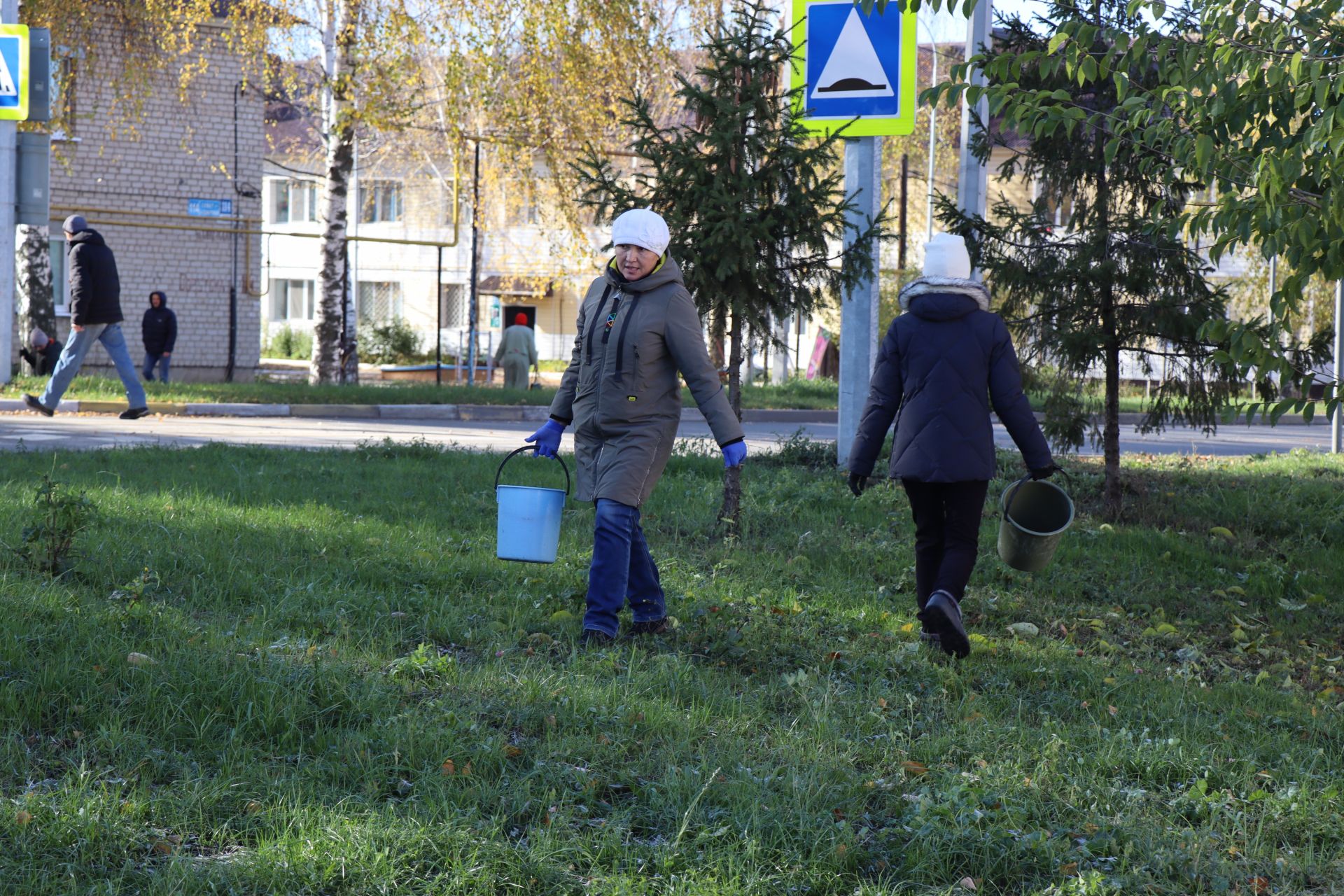 В городе Нурлат прошел День посадки деревьев