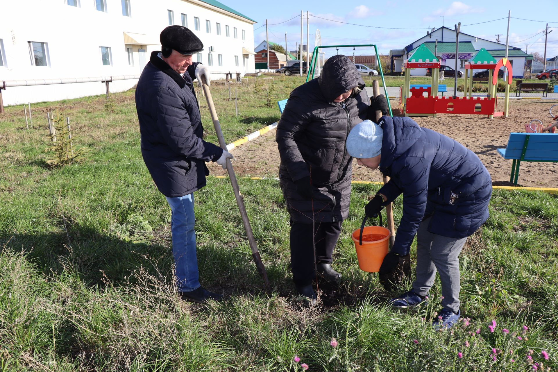 В городе Нурлат прошел День посадки деревьев