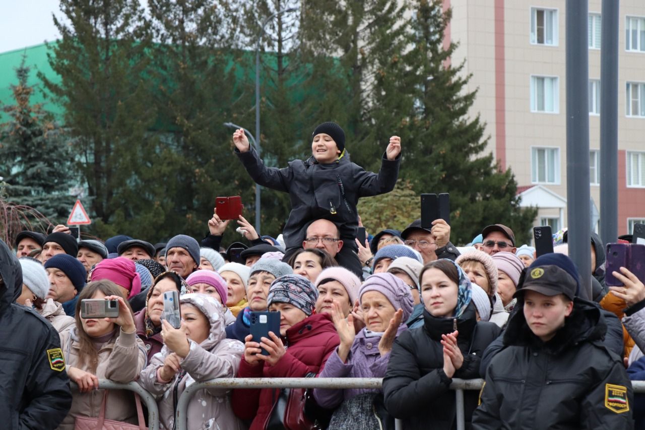 В Нурлате торжественно проводили мобилизованных земляков