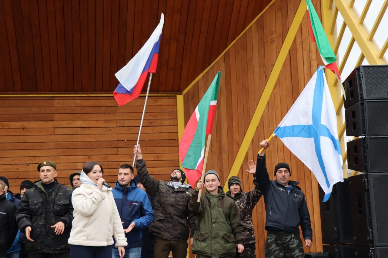 В Нурлате торжественно проводили мобилизованных земляков