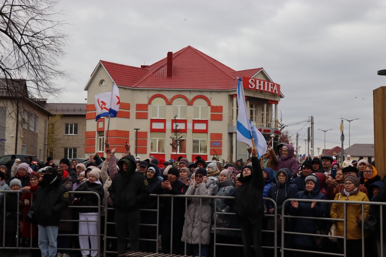 В Нурлате торжественно проводили мобилизованных земляков