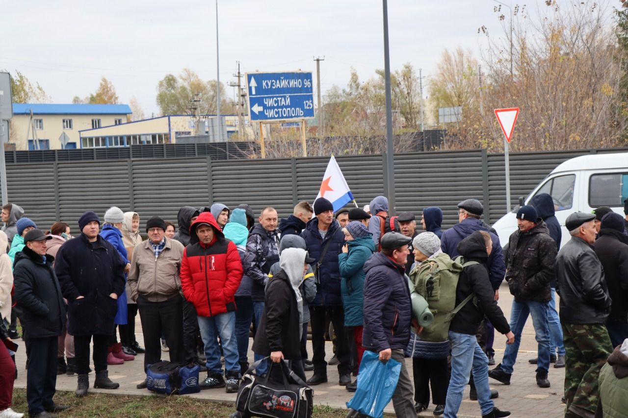 В Нурлате торжественно проводили мобилизованных земляков