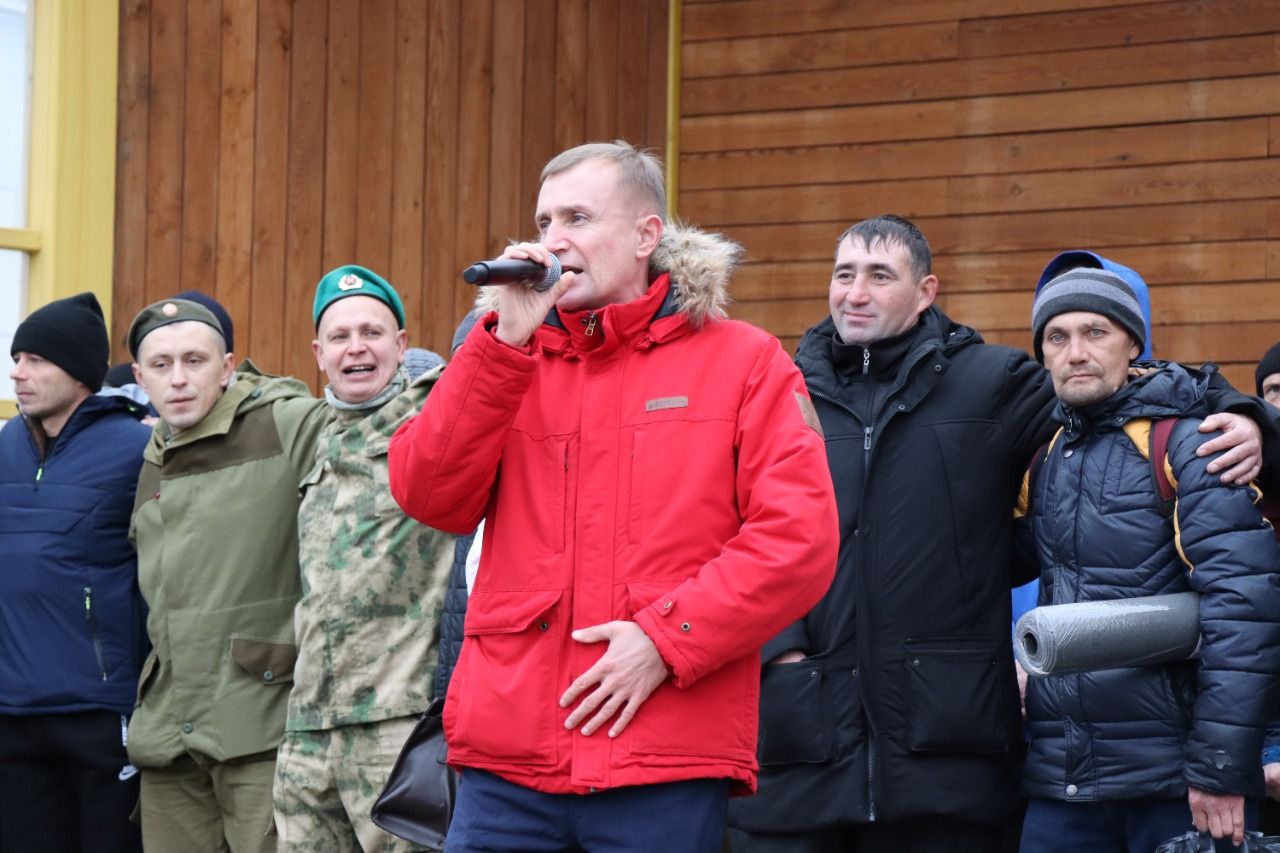 В Нурлате торжественно проводили мобилизованных земляков