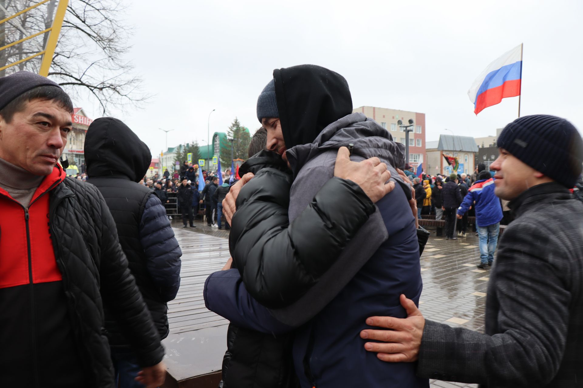 В Нурлате проводили мобилизованных на защиту рубежей Отечества