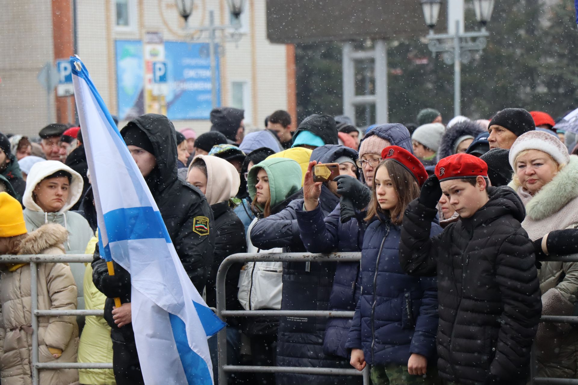 В Нурлате проводили мобилизованных на защиту рубежей Отечества