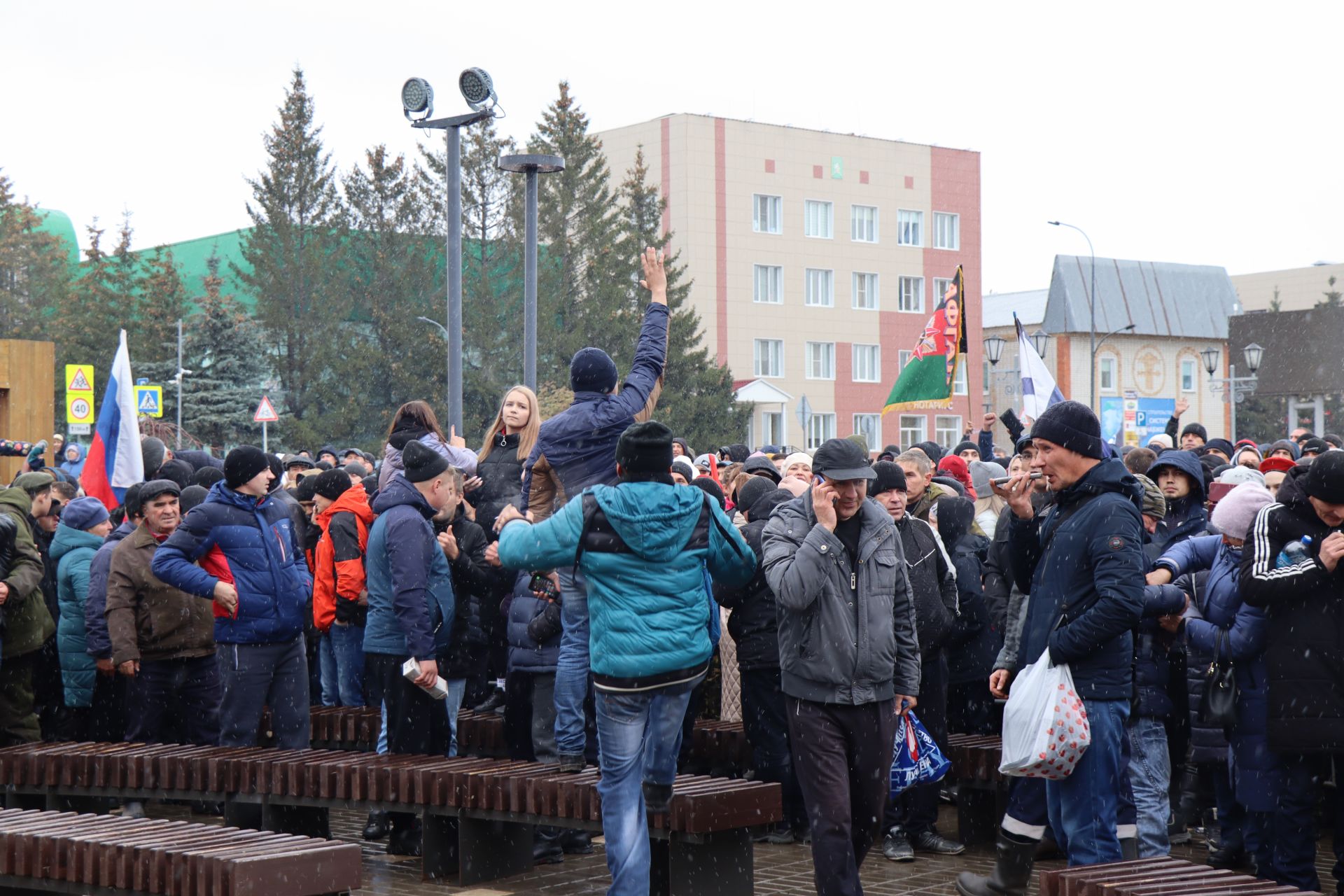 В Нурлате проводили мобилизованных на защиту рубежей Отечества