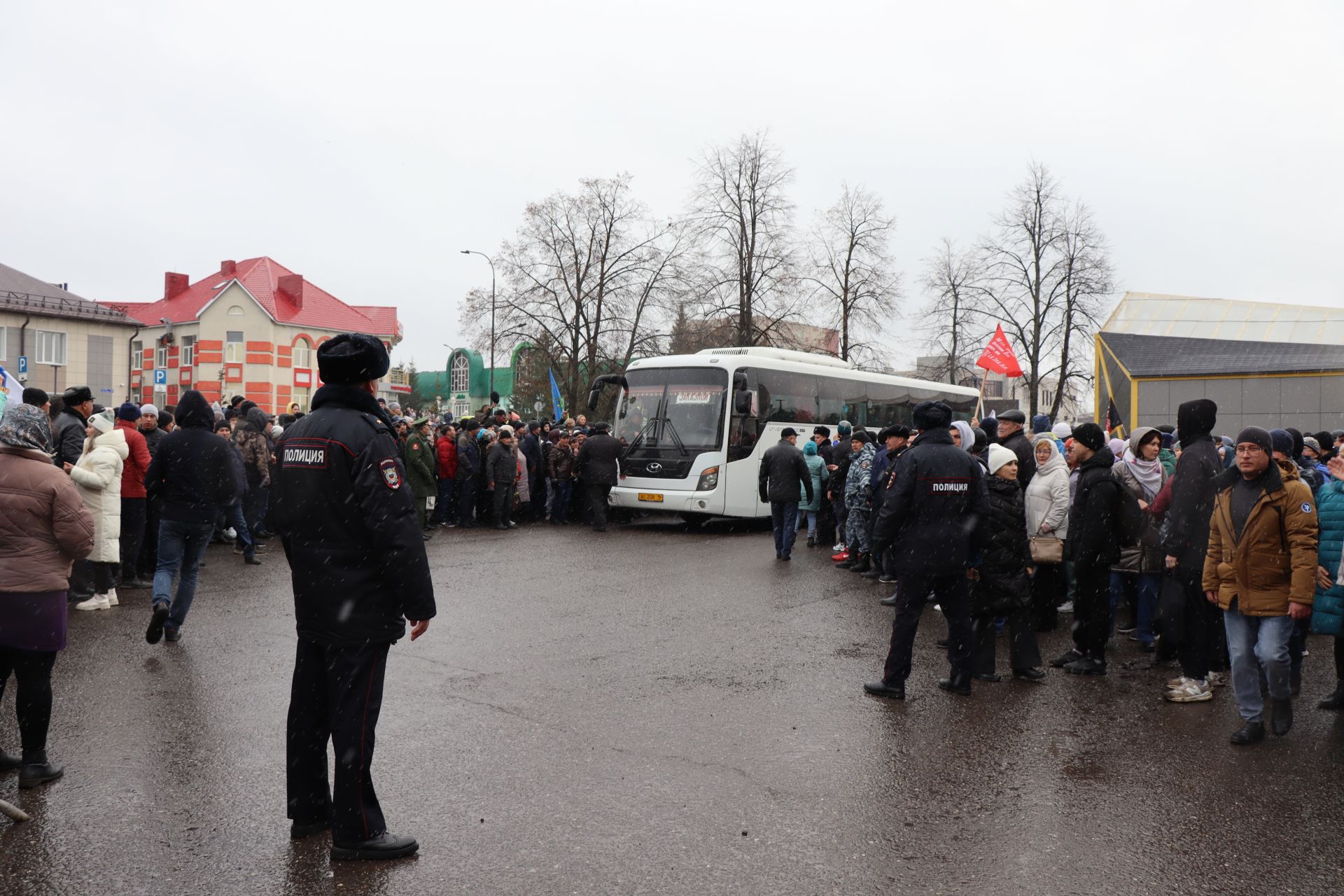 В Нурлате проводили мобилизованных на защиту рубежей Отечества