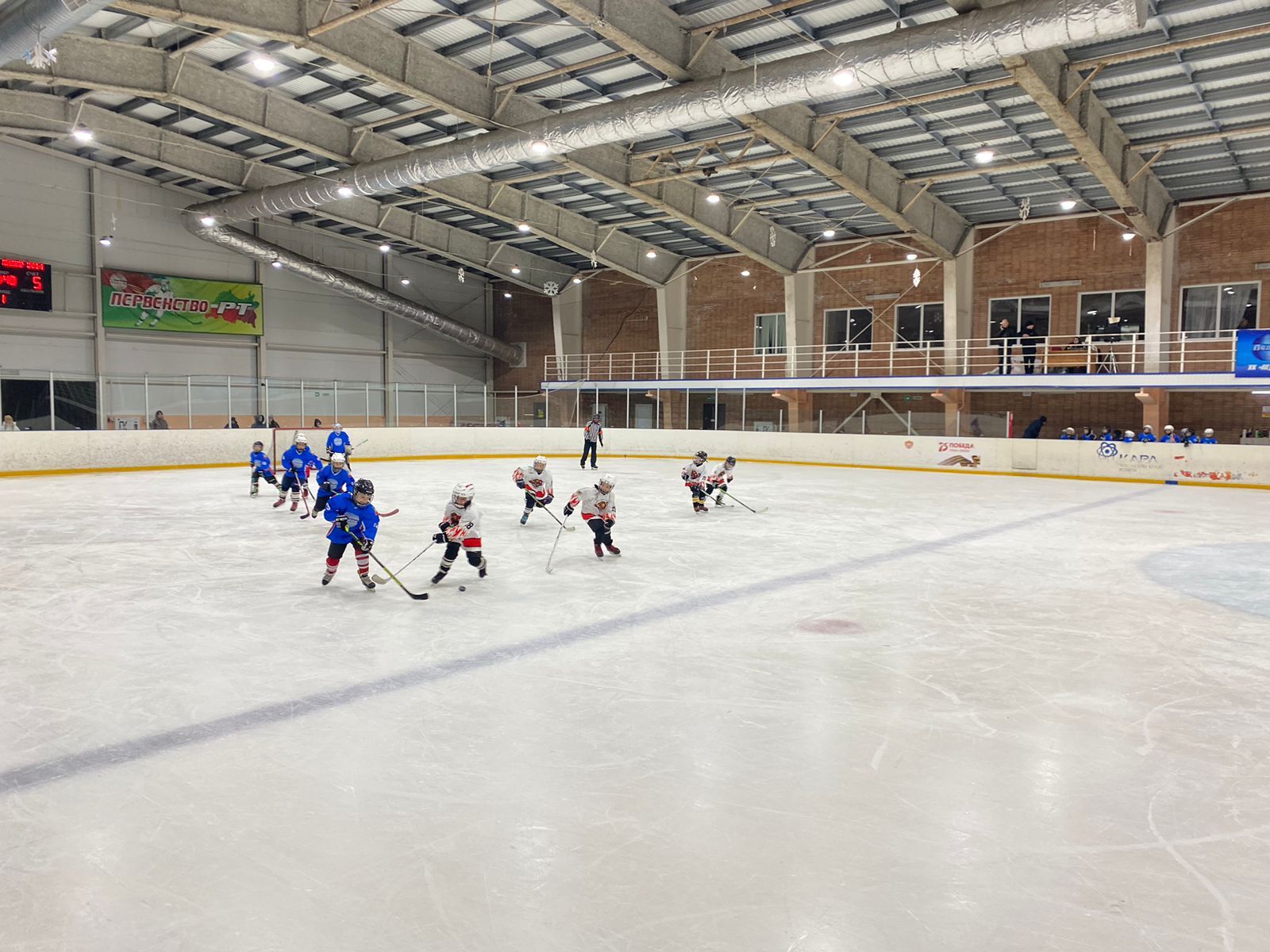 В Нурлате проходит открытый турнир по хоккею