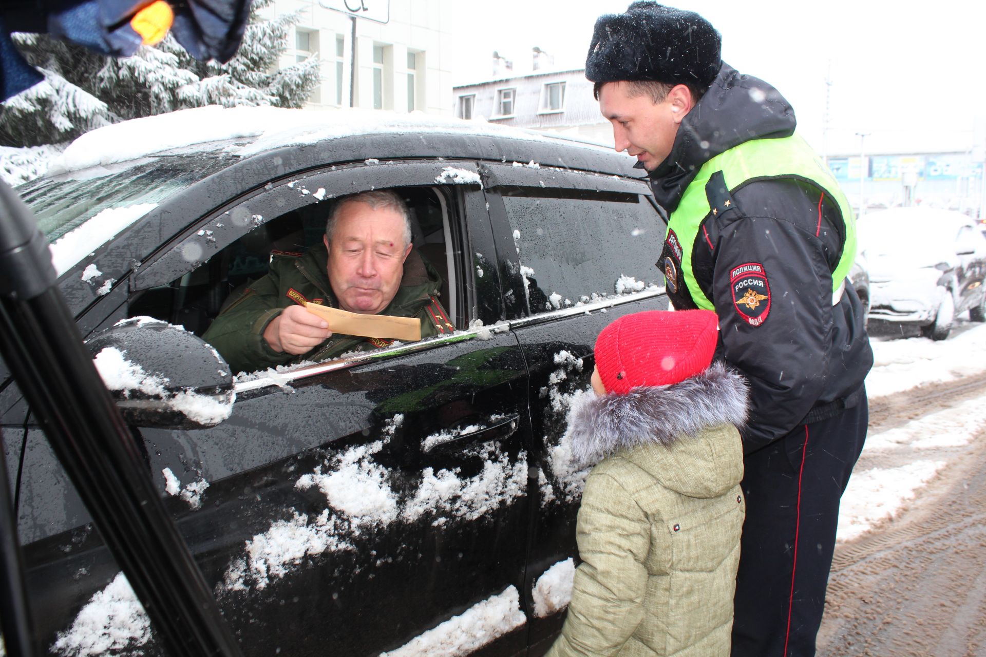 В Нурлате прошла акция «Засветись! Будь ярче»