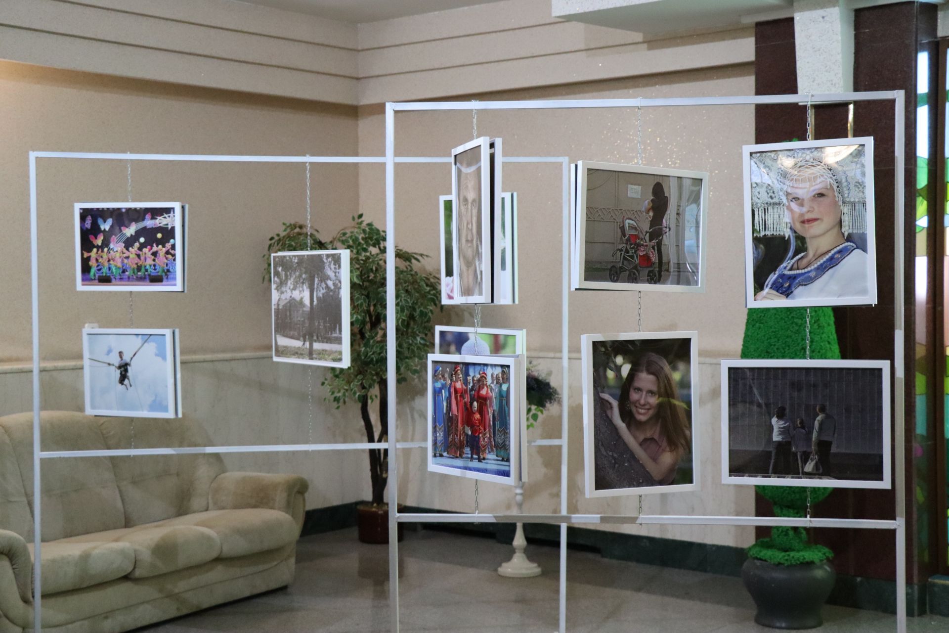 В Нурлате проходит персональная фотовыставка Олега Лизунова