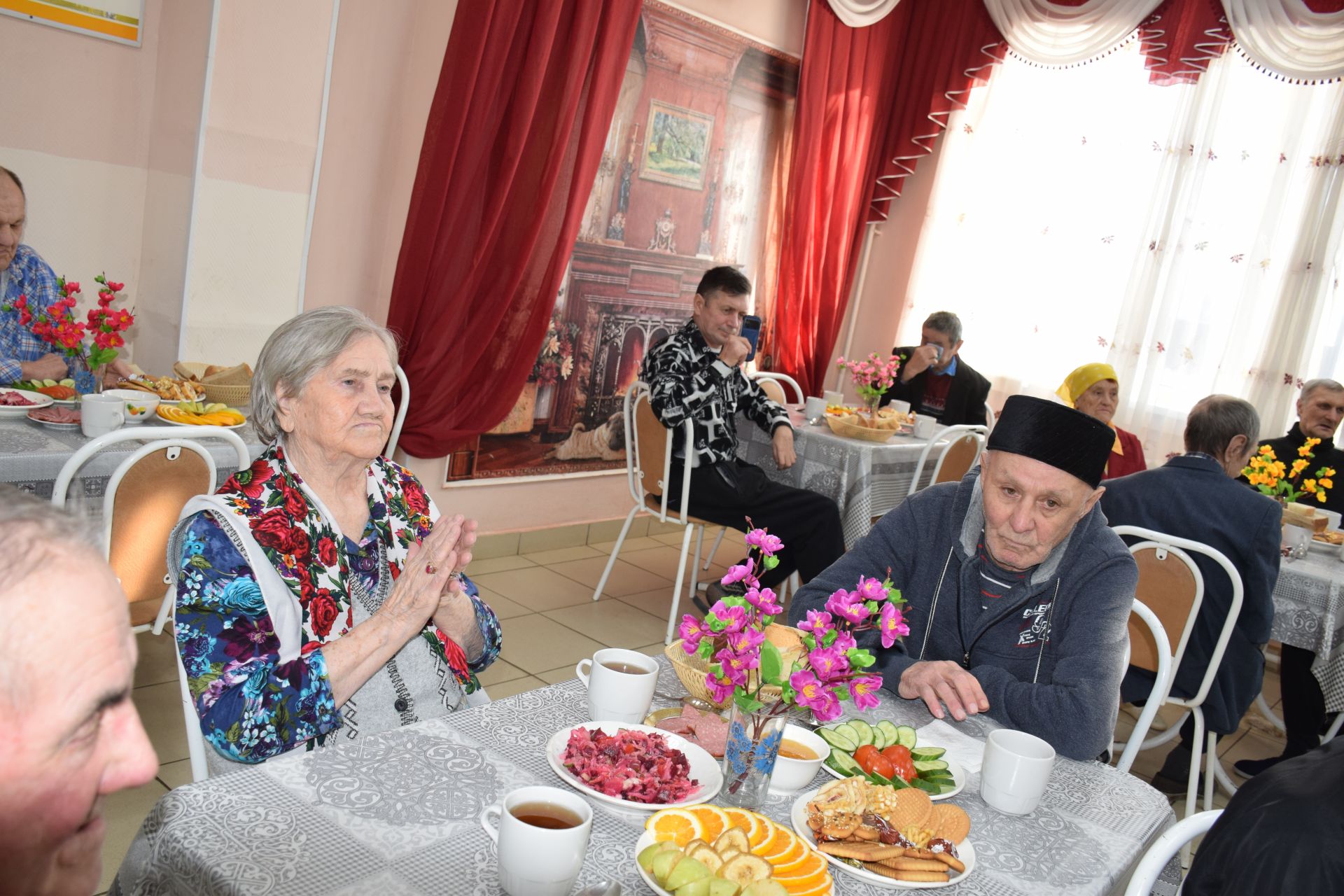 Подопечных Нурлатского дома-интерната для престарелых и инвалидов порадовали концертом