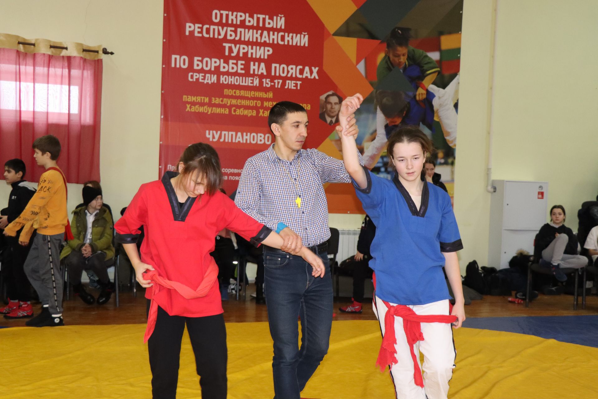 В селе Чулпаново Нурлатского района прошел межрегиональный турнир по борьбе на поясах