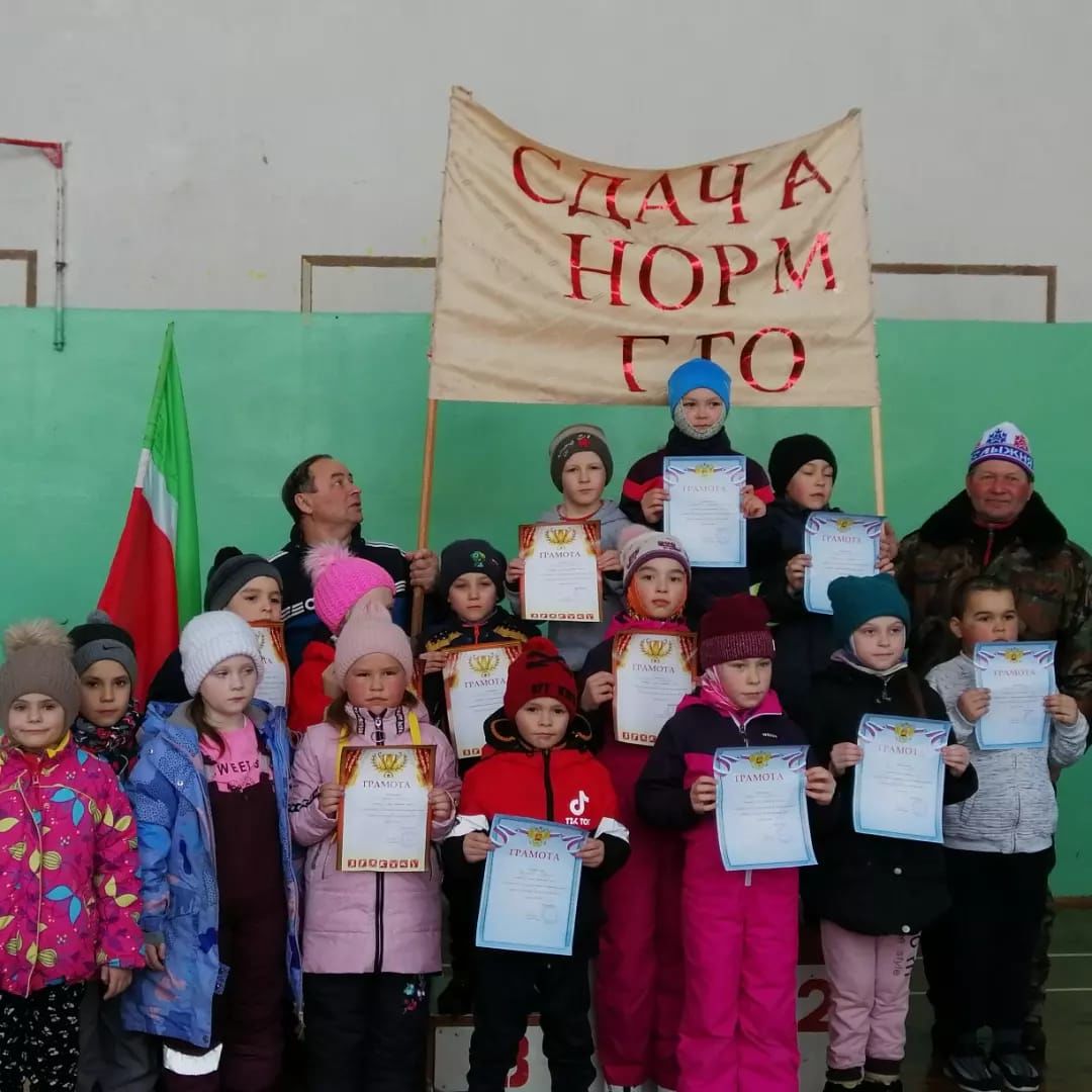 Учащиеся Старочелнинской школы дружно сдали нормативы ГТО 