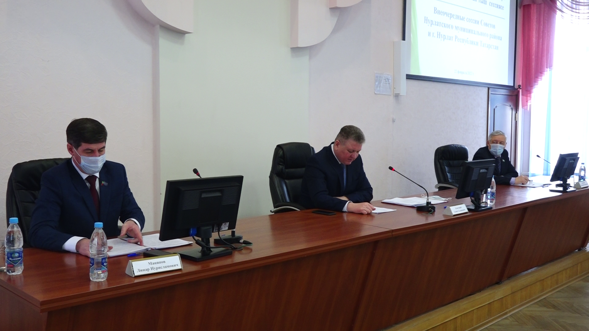 Внеочередная сессия Советов Нурлатского муниципального района и города Нурлат прошла 22 февраля 2022 года