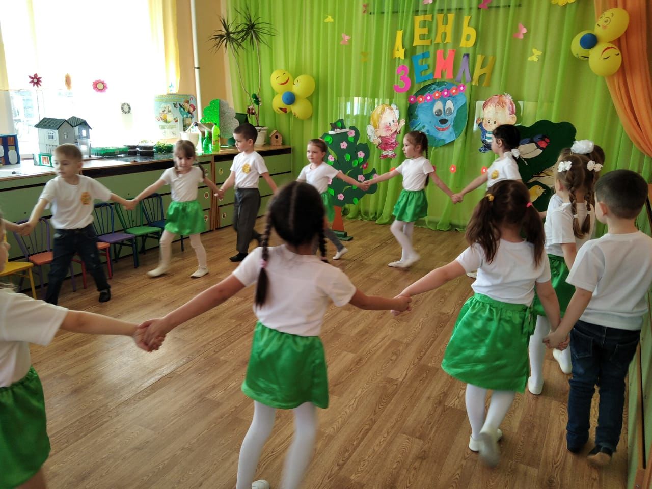 Воспитанники нурлатского детского сада "Пчелка" отметили День Земли