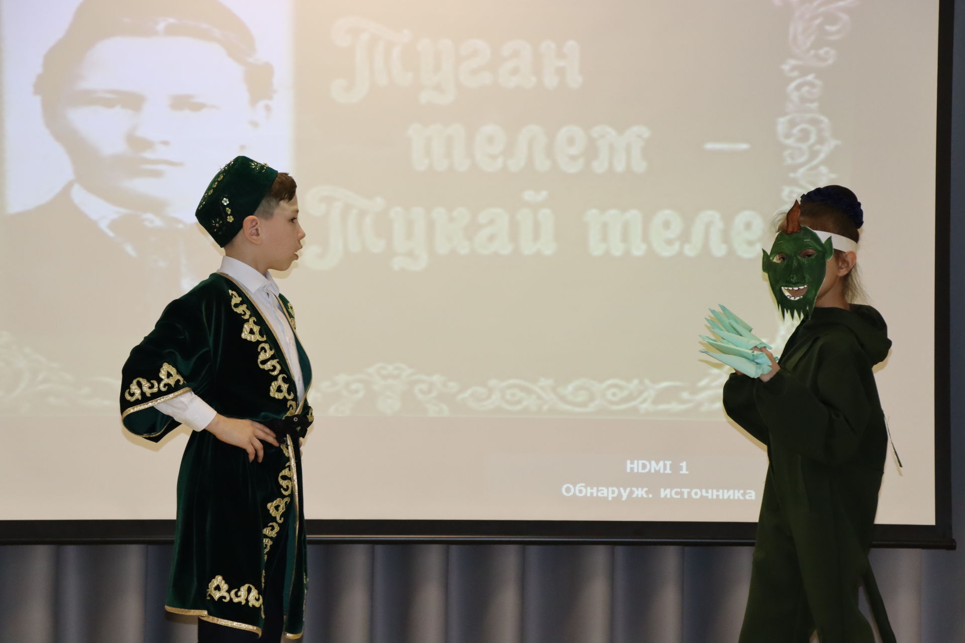 Нурлатские дети рассказали стихотворение Габдуллы Тукая «Туган тел» на 6-ти языках
