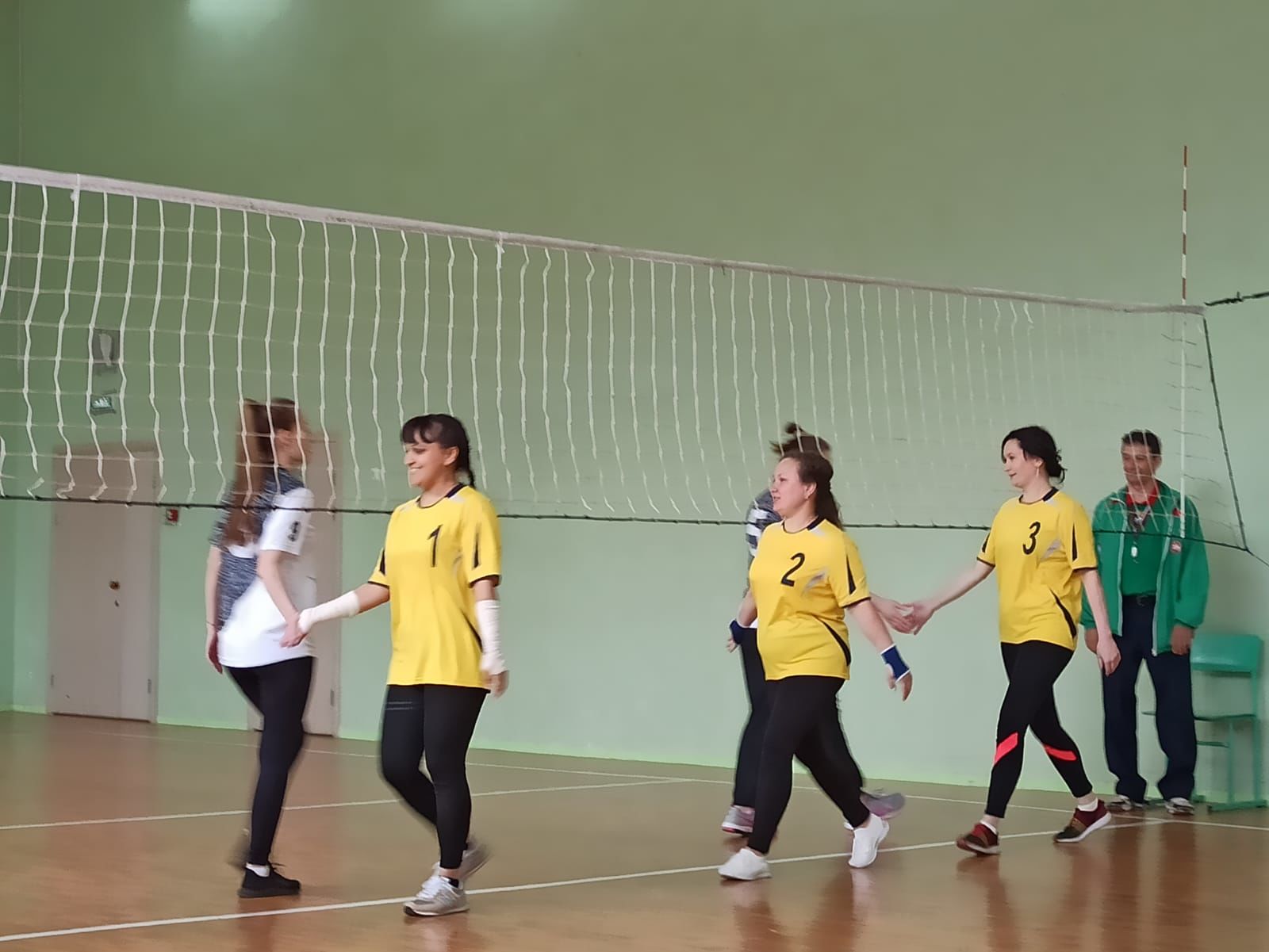 Женская волейбольная команда Нурлата участвует в Спартакиаде муниципальных служащих Татарстана